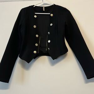 Cropped black blazer